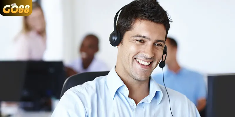 Nói chuyện trực tuyến với nhân viên hỗ trợ
